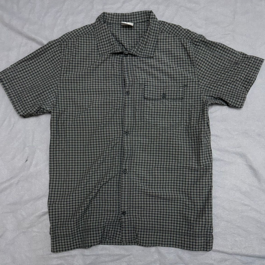 a- SALOMON BUTTONED UP SHIRT